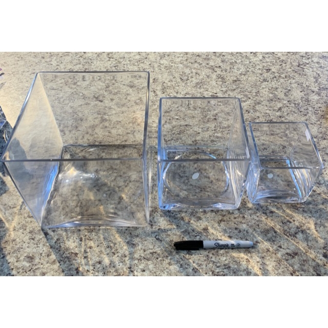 Glass Cube Displays (Fixture/Display AS IS)